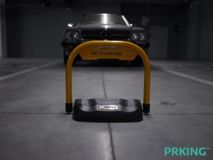 Automatyczna blokada parkingowa; na pilota.